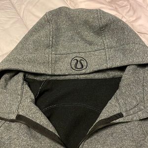 Lululemon jacket size 8 color gray